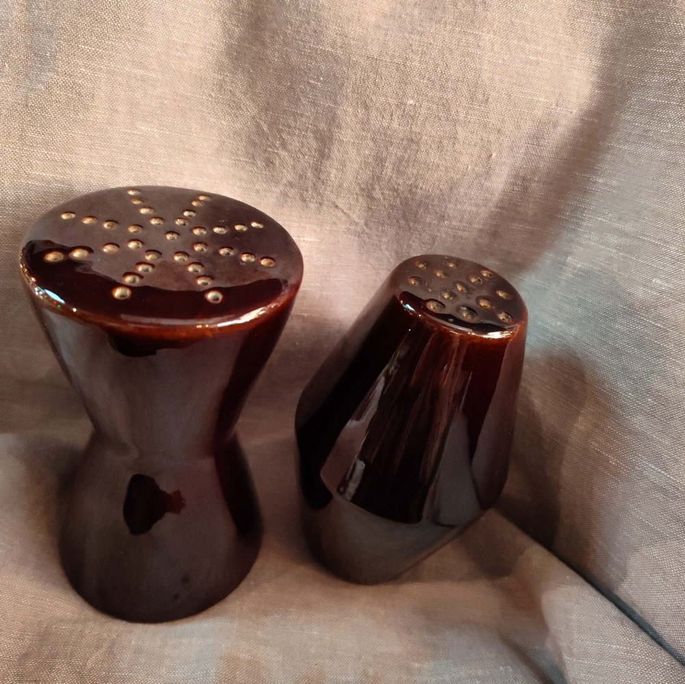 Vintage MCM ceramic salt and pepper by Legardo Tackett